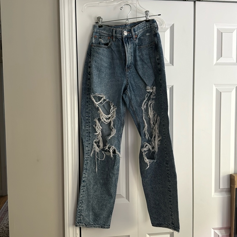 Women’s American Eagle size 2, baggy jeans